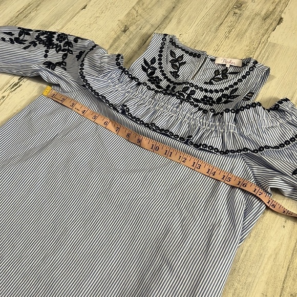 Parker Sammy Embroidered Cold Shoulder Stripe Blouse Size Small - Picture 10 of 11